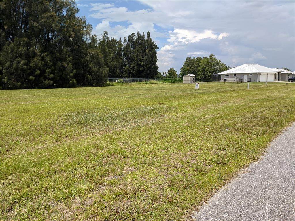 300 Maple Lane - Photo 1
