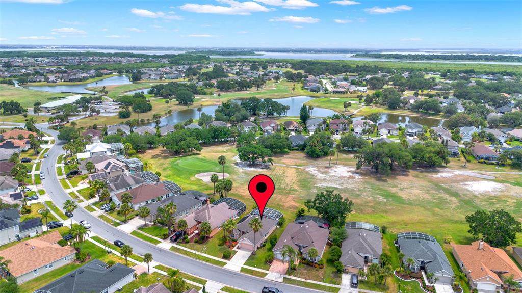 1560 The Oaks Boulevard - Photo 1
