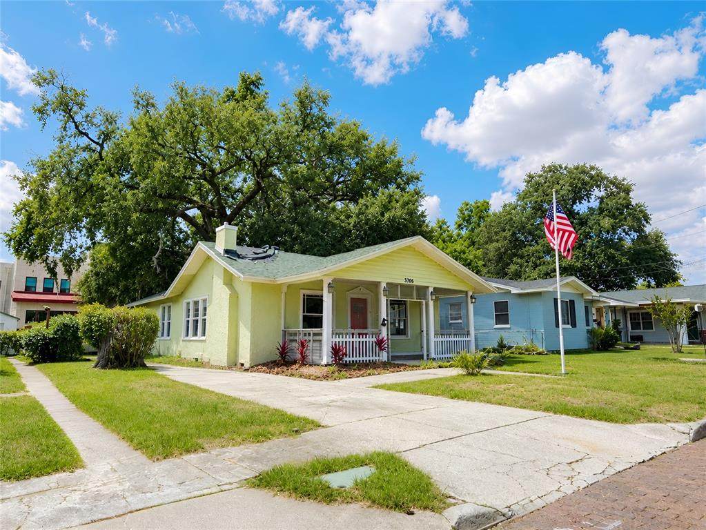 1037 Lexington Street - Photo 1