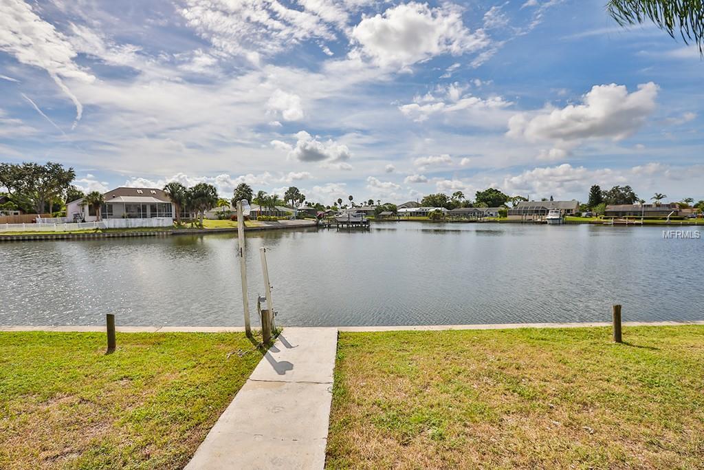 724 Spanish Main Drive - Photo 1