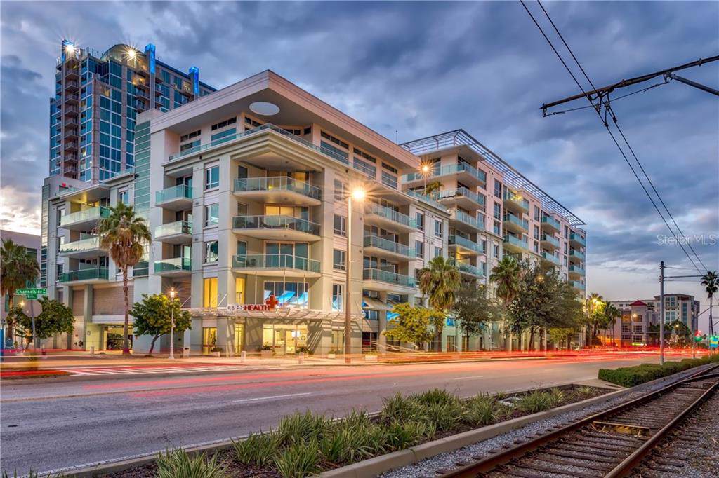 912 Channelside Drive - Photo 1
