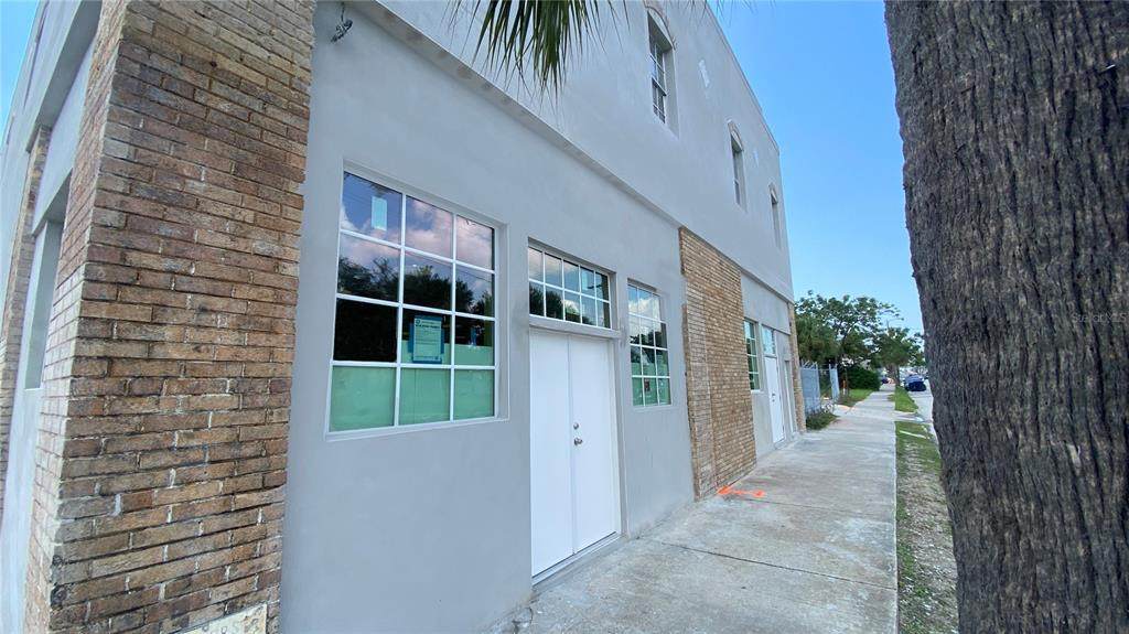 1902 Main Street - Photo 1