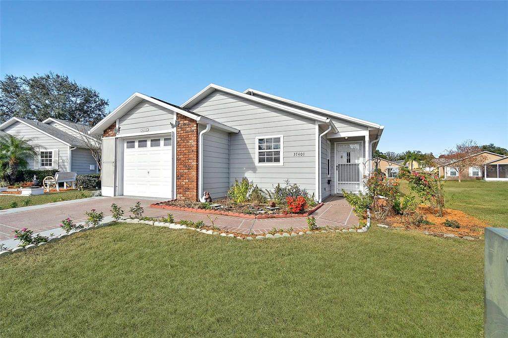 37401 Wedgewood Drive - Photo 1