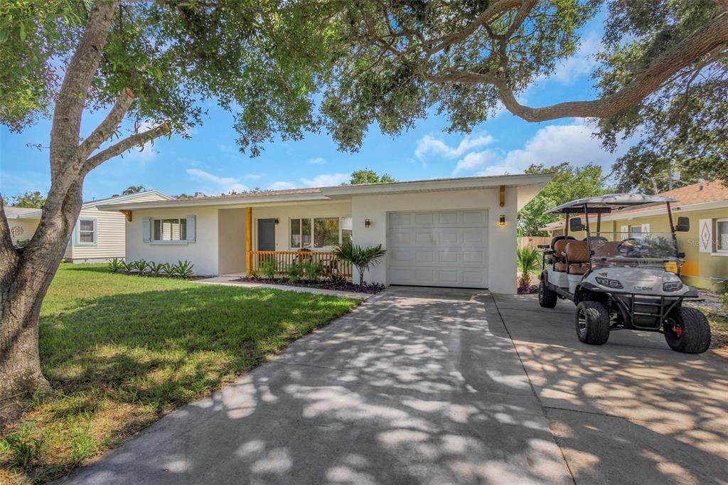 245 Grove Cir N - Photo 1