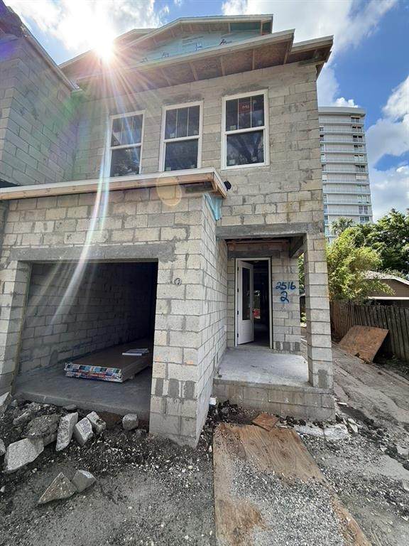 2516 Palm Drive - Photo 1