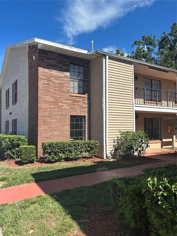 21032 Voyager Boulevard - Photo 1