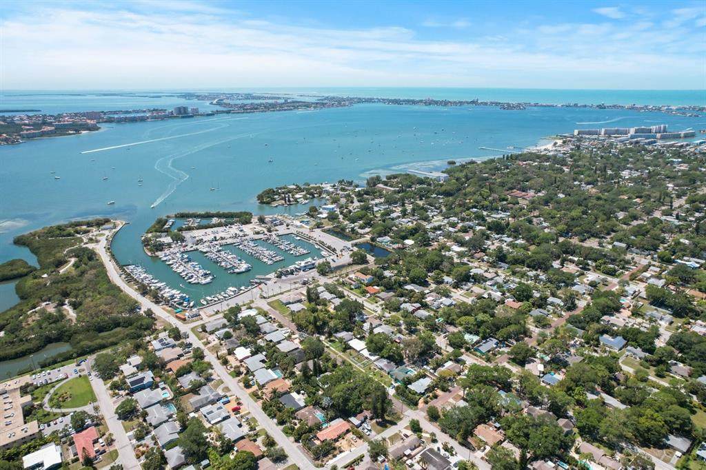 2800 Tifton St - Photo 1