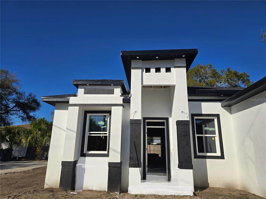 912 Grand Central St - Photo 1