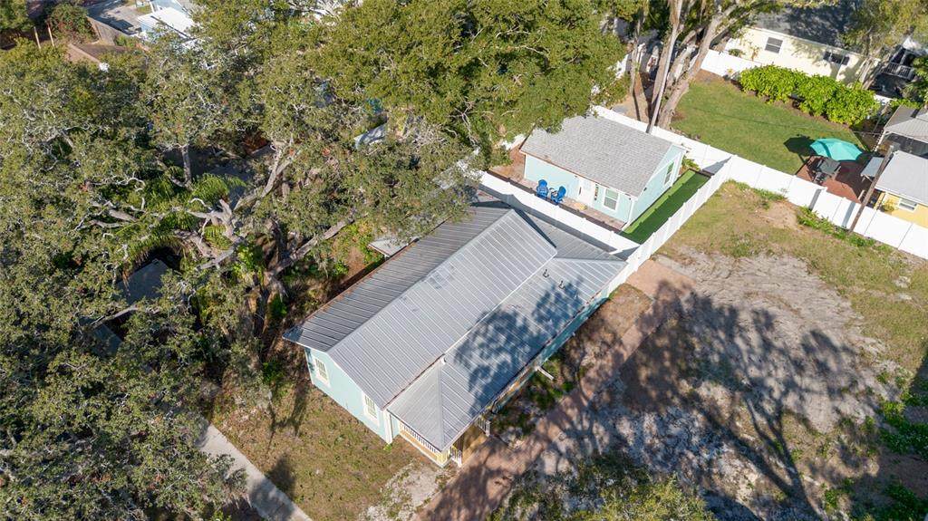 448 Locklie Street - Photo 1