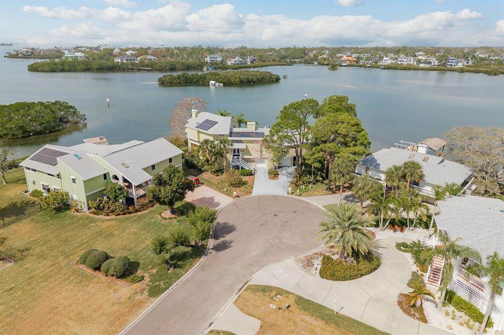 600 Soundview Drive - Photo 1