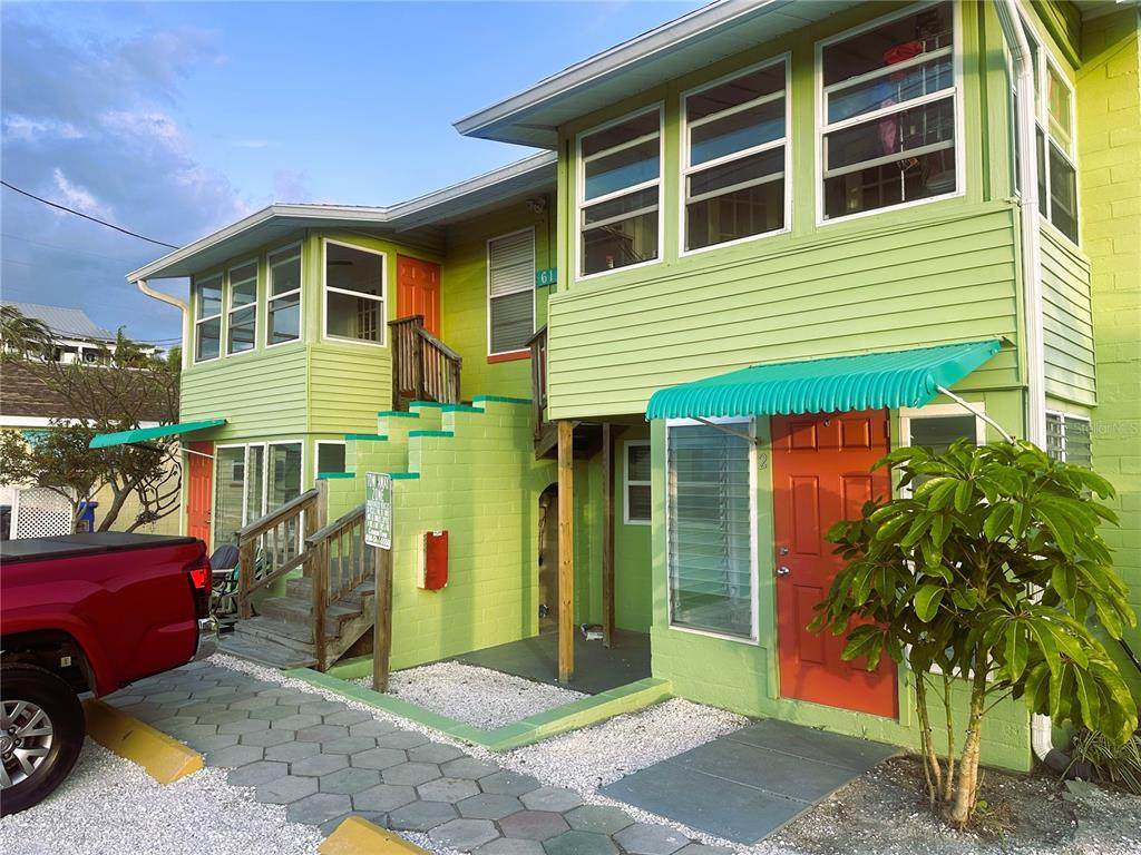 61 81ST Avenue - Photo 1