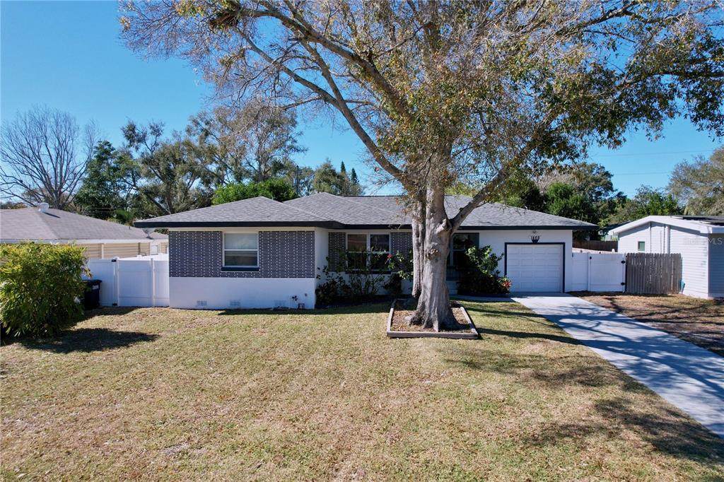1468 Prescott Avenue - Photo 1