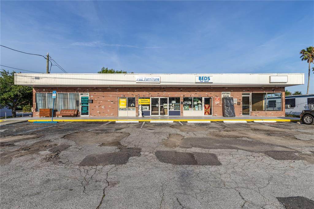 9933 Seminole Boulevard - Photo 1