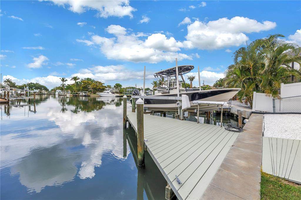 4911 Palmetto Point Drive - Photo 1