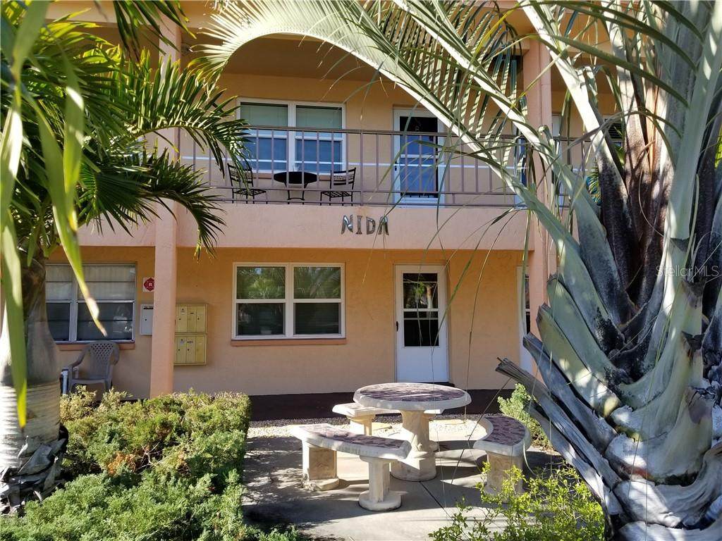 535 68TH Avenue - Photo 1