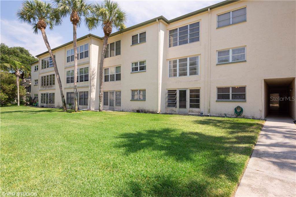 11720 Park Boulevard - Photo 1