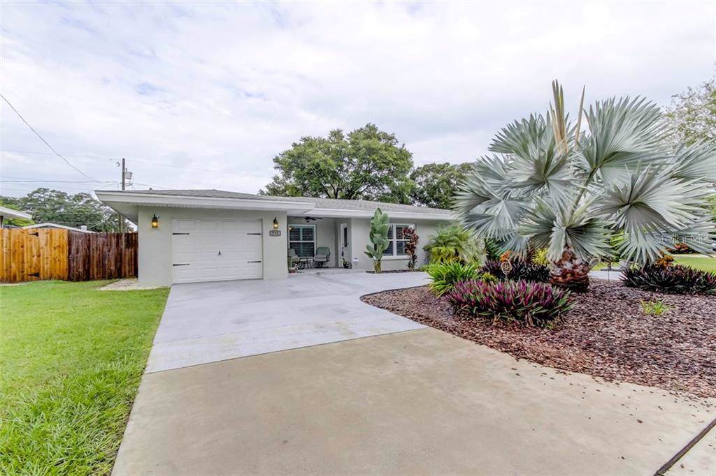 732 Oakwood Drive - Photo 1