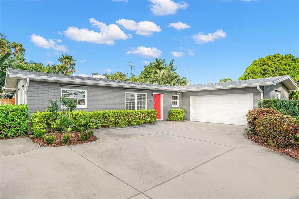 432 39TH Avenue - Photo 1