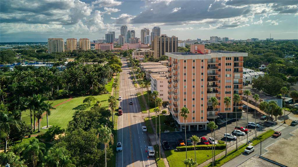 1120 Shore Drive - Photo 1