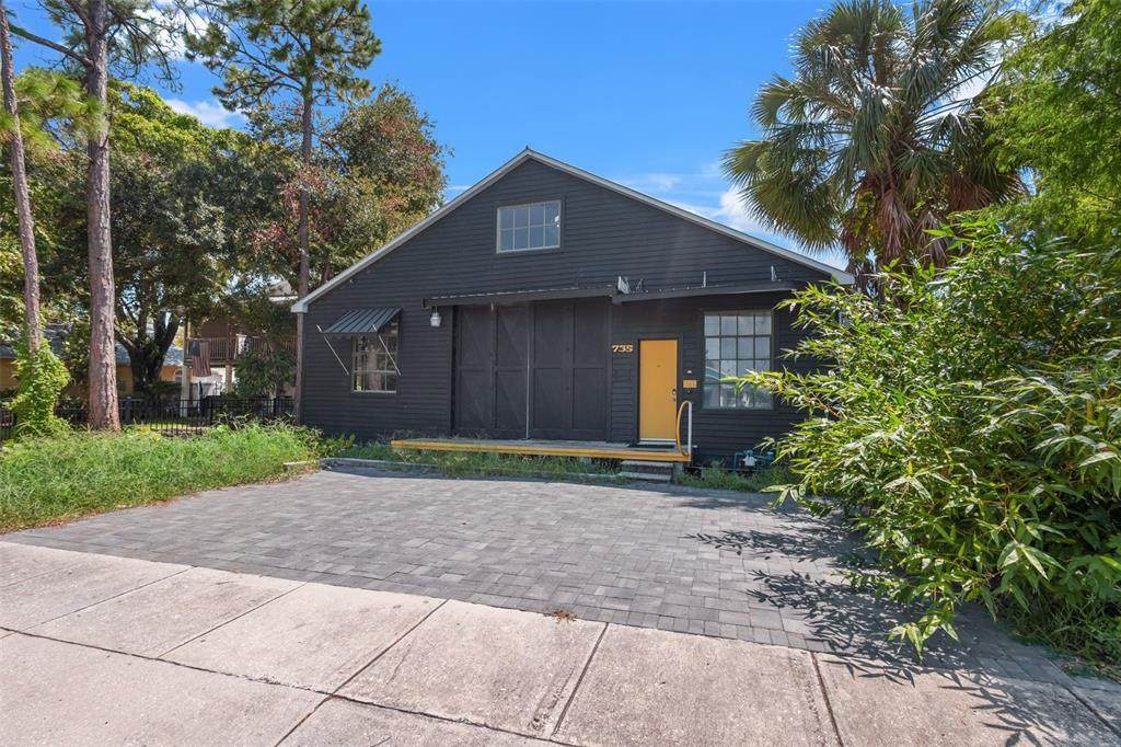 735 17TH Street - Photo 1