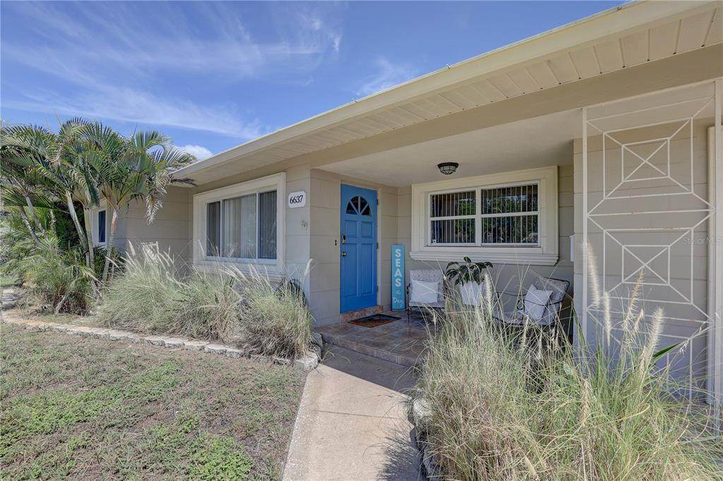 6637 Poinsettia Avenue - Photo 1