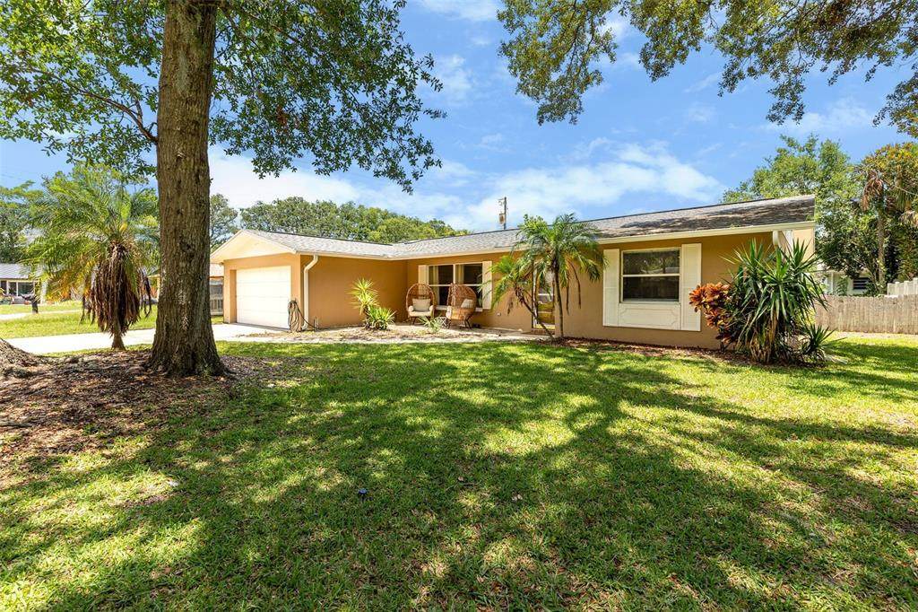 833 Lucerne Circle - Photo 1
