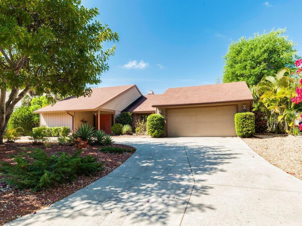 695 Tropical Circle - Photo 1