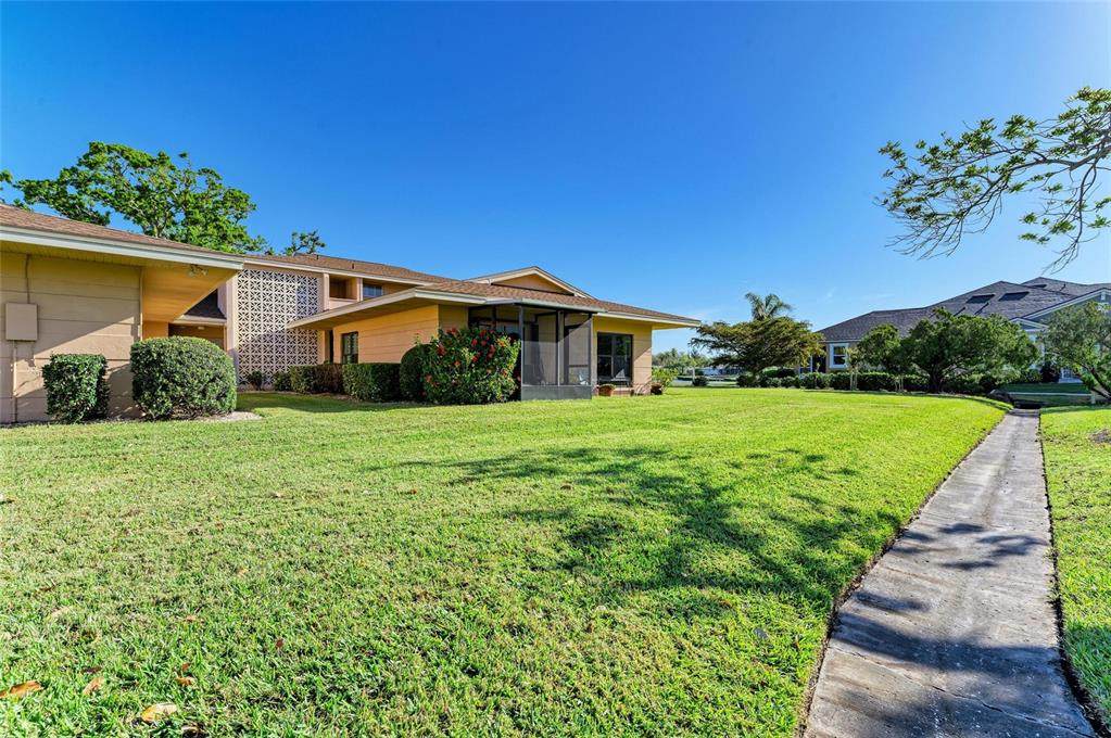 2233 Beneva Terrace - Photo 1