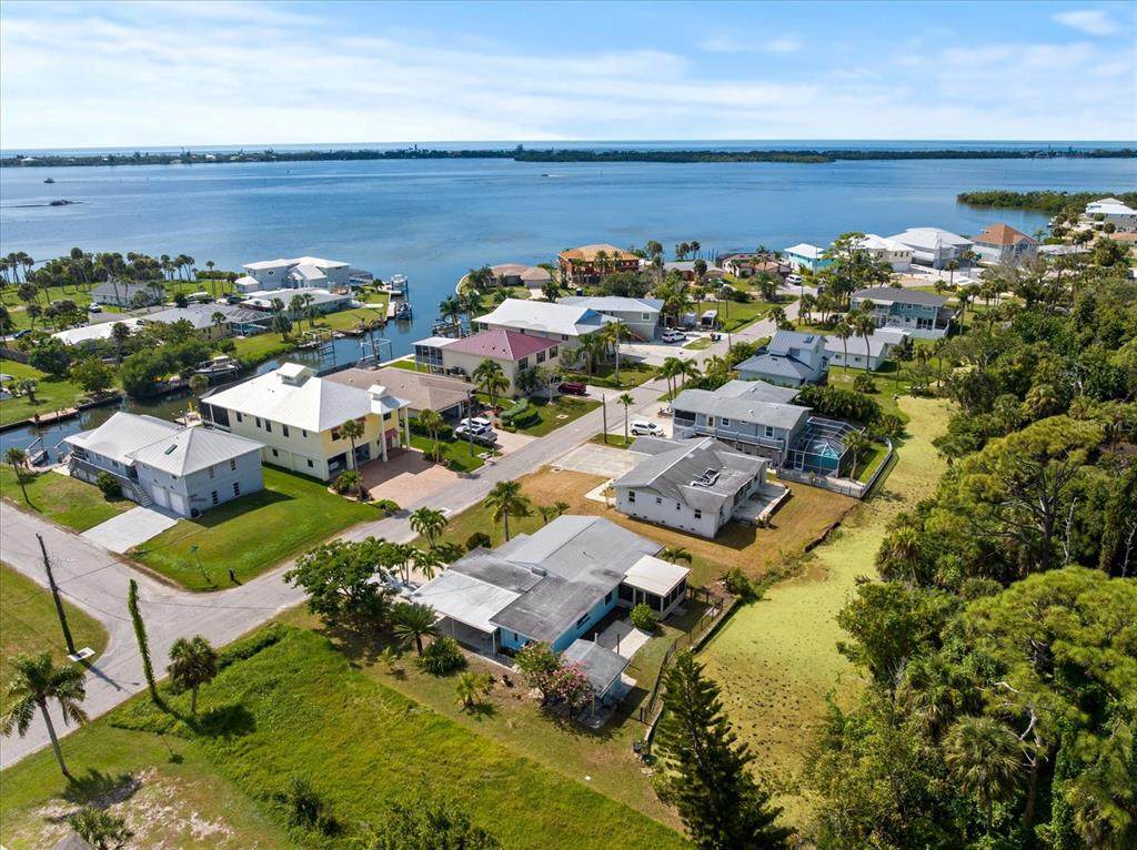 810 Harvard Street - Photo 1