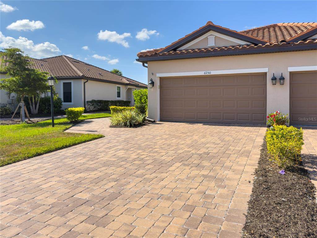 6250 Plateau Court - Photo 1