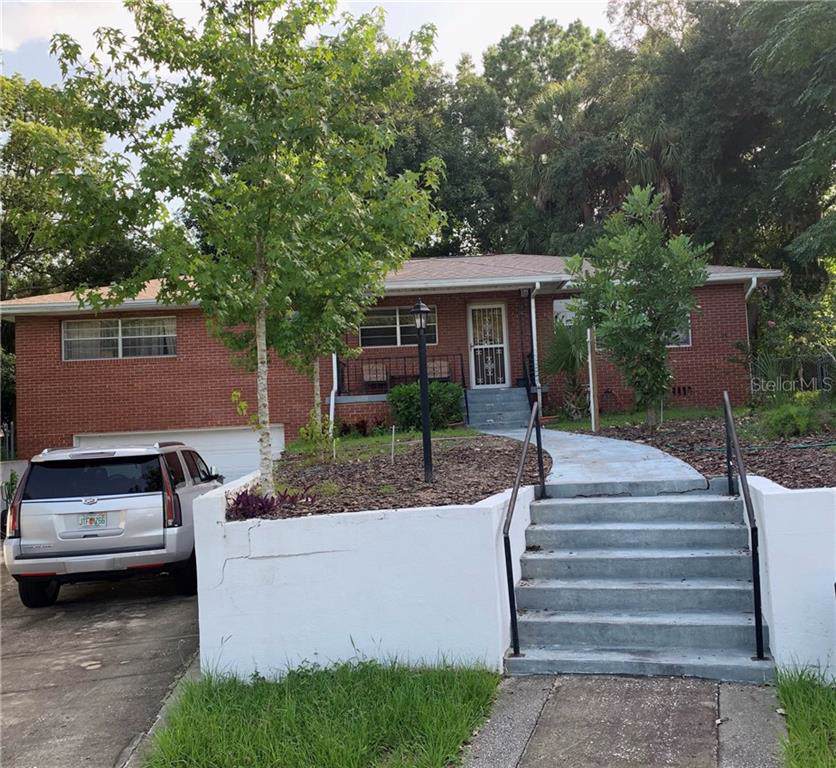 300 Hickory Court - Photo 1