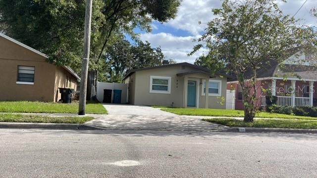 805 Short Avenue - Photo 1