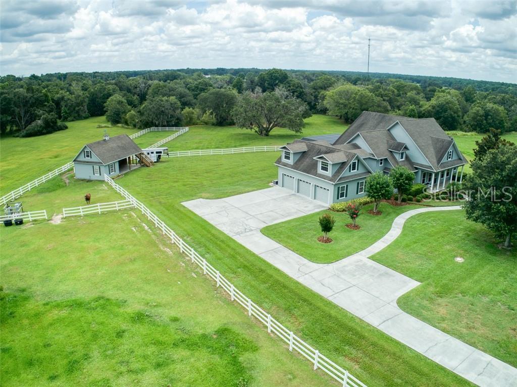 8610 Alafia Hills Drive - Photo 1