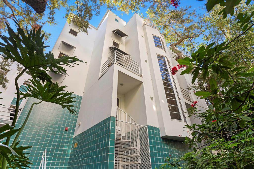 4950 Bayshore Boulevard - Photo 1