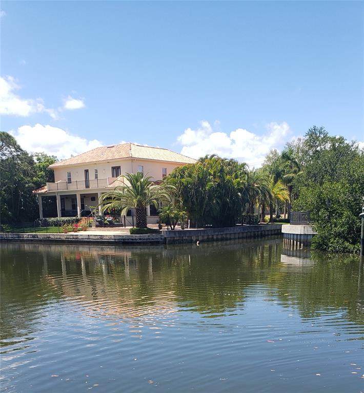 2107 West Shore Boulevard - Photo 1