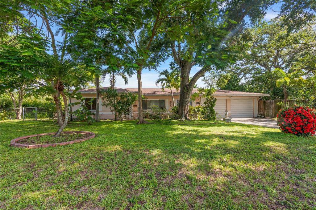 655 42ND Avenue - Photo 1