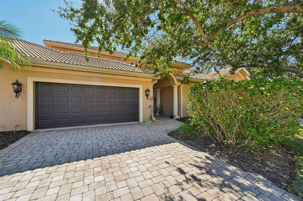 6107 25TH Street - Photo 1