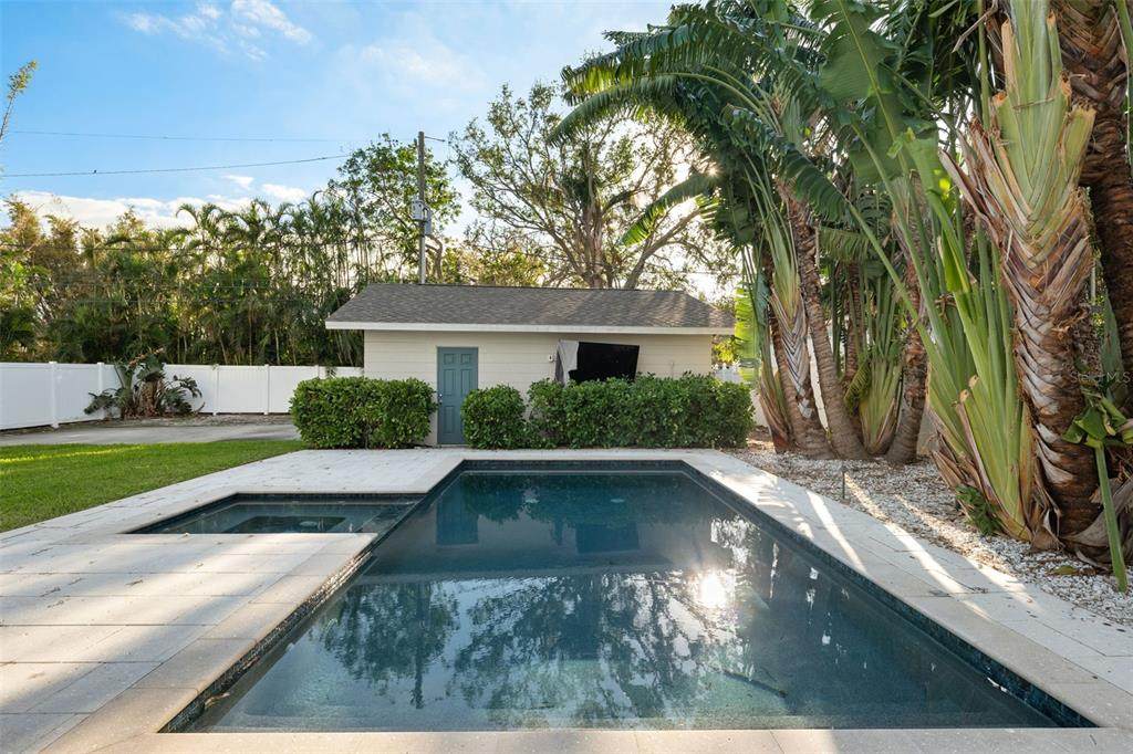 827 Snell Isle Boulevard - Photo 1