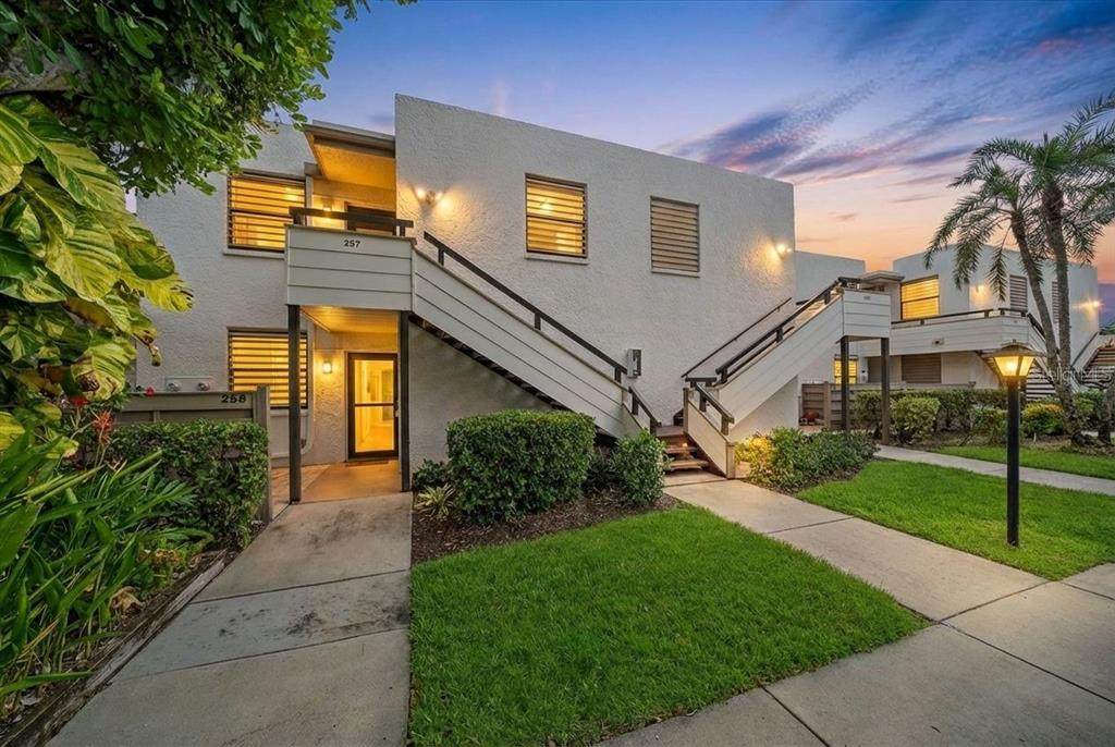 257 Sherwood Drive - Photo 1