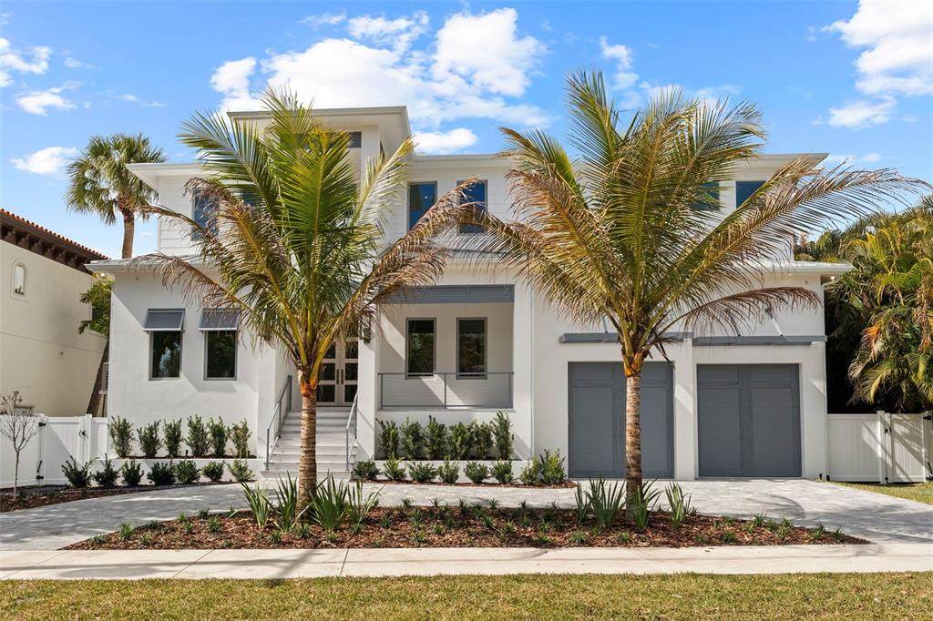 423 Royal Poinciana Drive - Photo 1