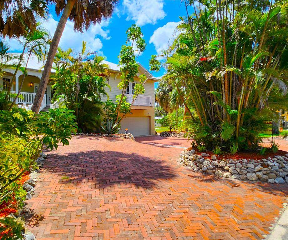 102 17TH Street - Photo 1