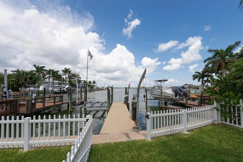 303 Bath Club Boulevard - Photo 1