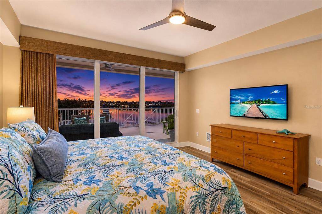 19519 Gulf Boulevard - Photo 1