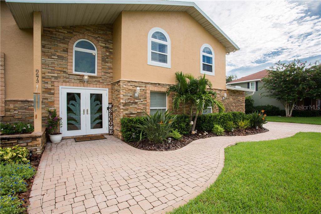 8673 Burning Tree Circle - Photo 1