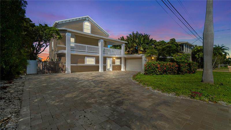 511 55TH Avenue - Photo 1