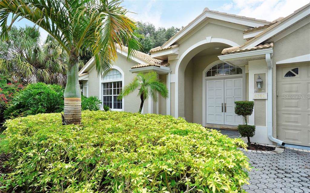 6301 Thorndon Circle - Photo 1