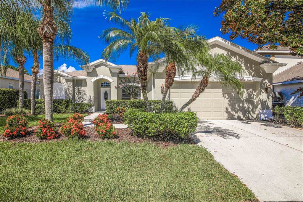 327 Londonderry Drive - Photo 1