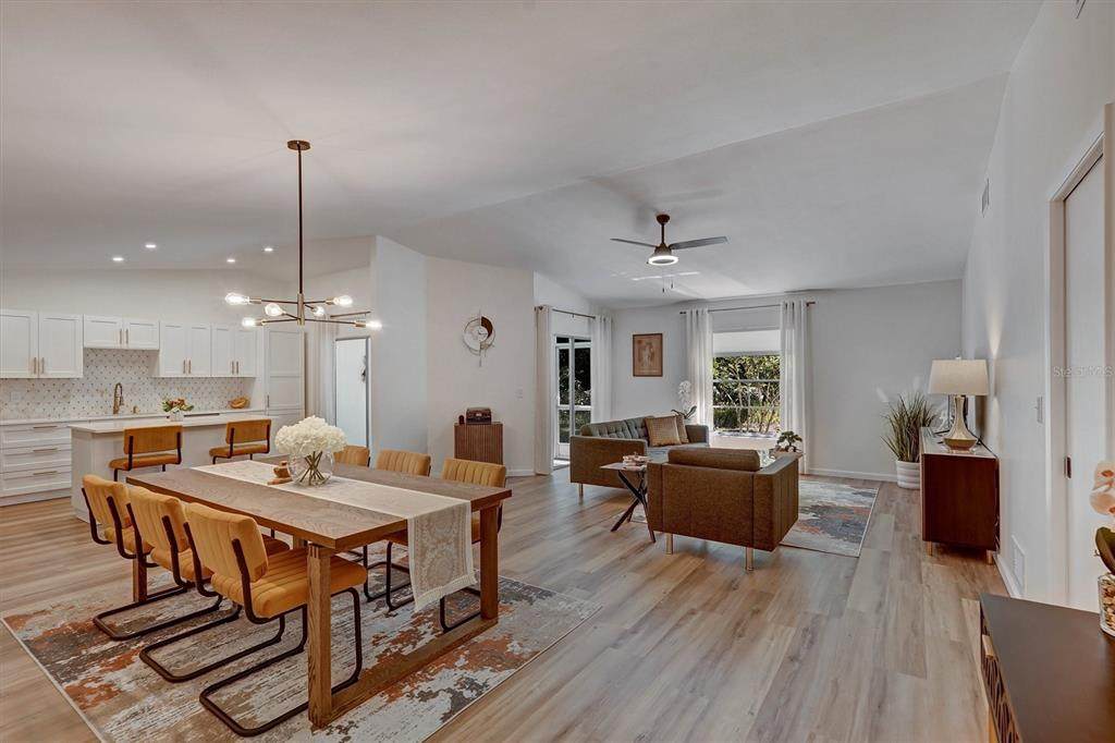 3925 Oakhurst Boulevard - Photo 1