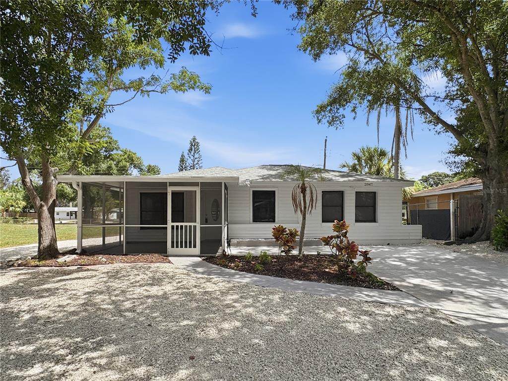 2847 Oak Street - Photo 1