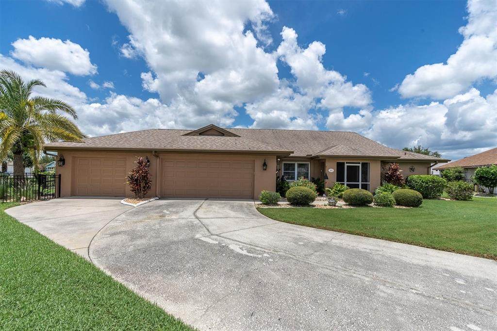 301 Thorn Hill Place - Photo 1